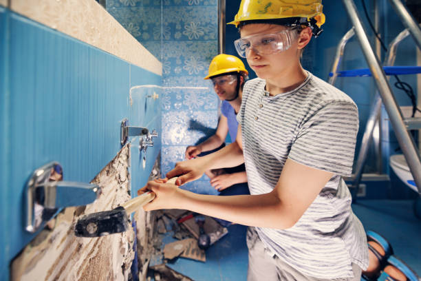 Best Biohazard Mold Removal  in Canaan, CT